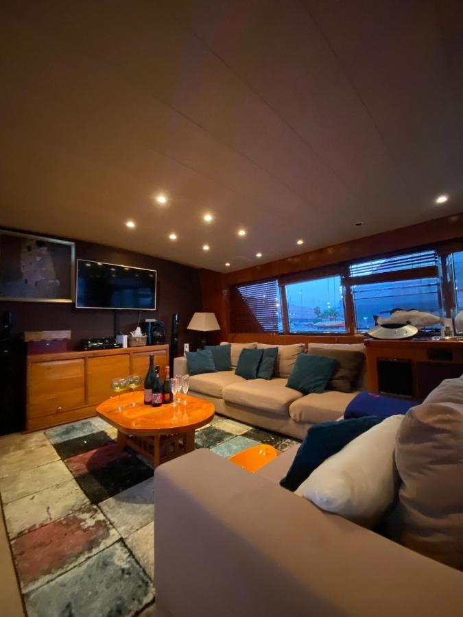 Amazing Boat To Sleep In Barcelona Botel *