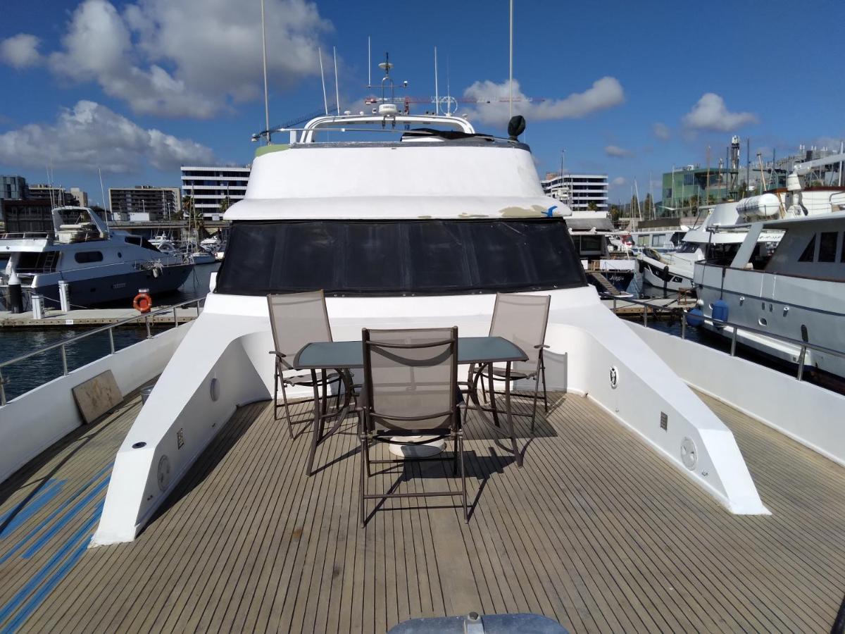 Amazing Boat To Sleep In Barcelona Botel *