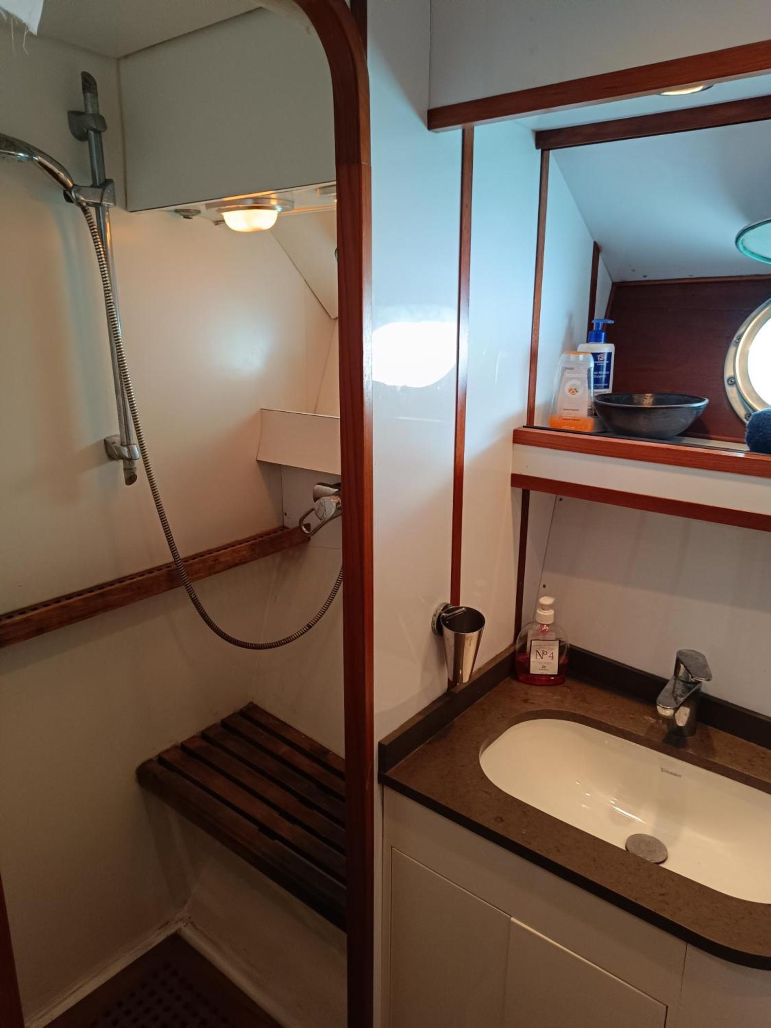Botel Amazing Boat To Sleep In Barcelona Sant Adria de Besos